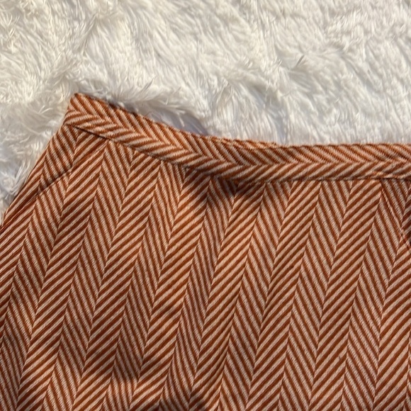 TUCKER FOR TARGET Orange/Cream Acrylic/Wool Blend Pencil Skirt, Size 7, NWT. - Picture 3 of 7